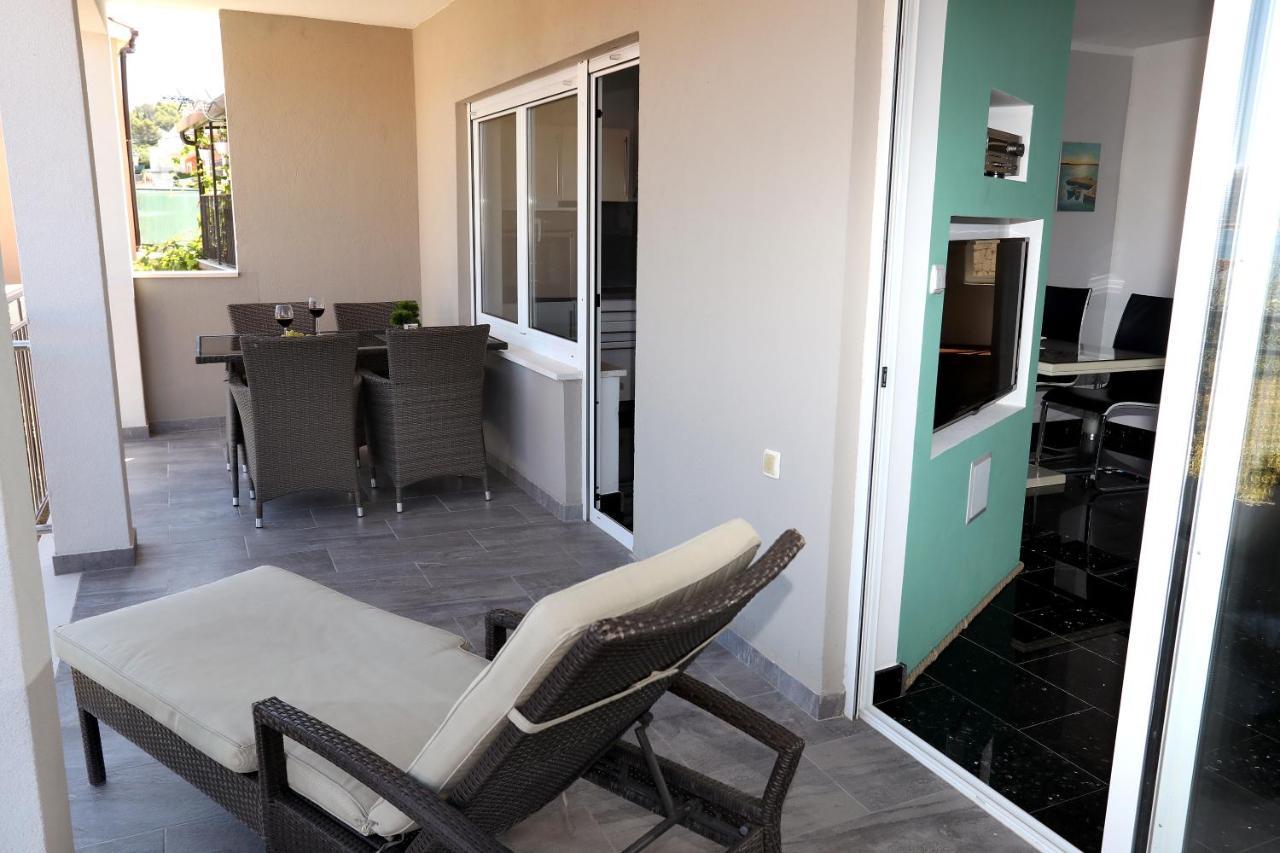 Apartments Vida Trogir Exterior photo
